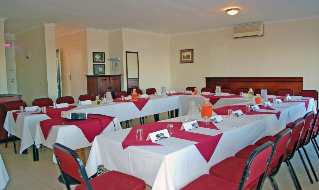 Chapman Hotel And Conference Centre Port Elizabeth Esterno foto
